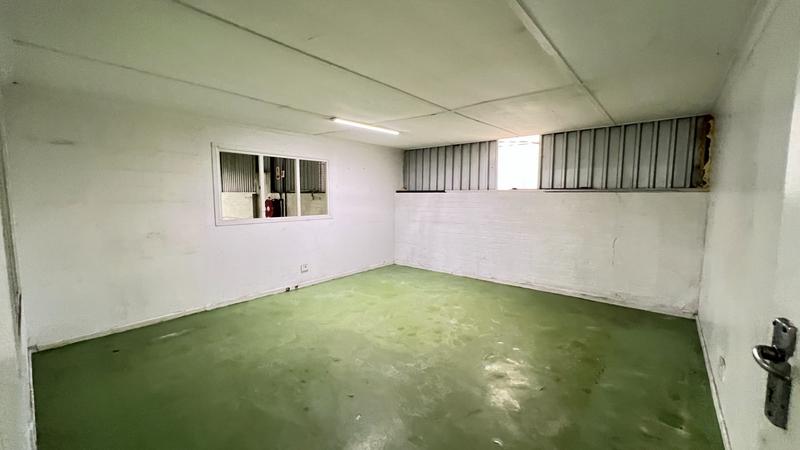 To Let commercial Property for Rent in Maitland Western Cape